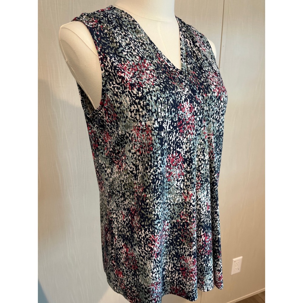 Croft & Barrow Abstract Print V-Neck Sleeveless Blouse,  Med